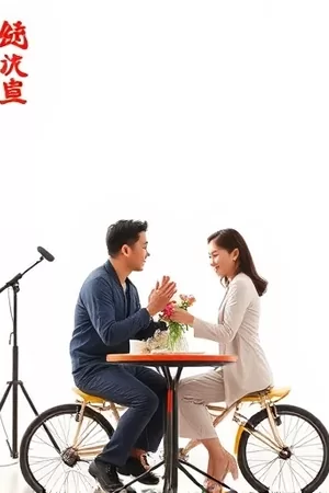 短片《地铁口的糖油果子》竖版封面，清晨摊位上升腾的白气